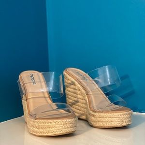 NEW Clear Wedges! Size 7